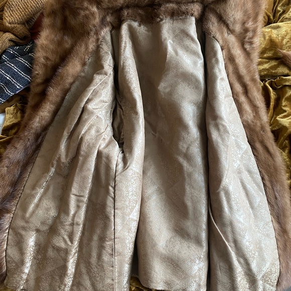 Real Fur coat - Picture 2 of 3